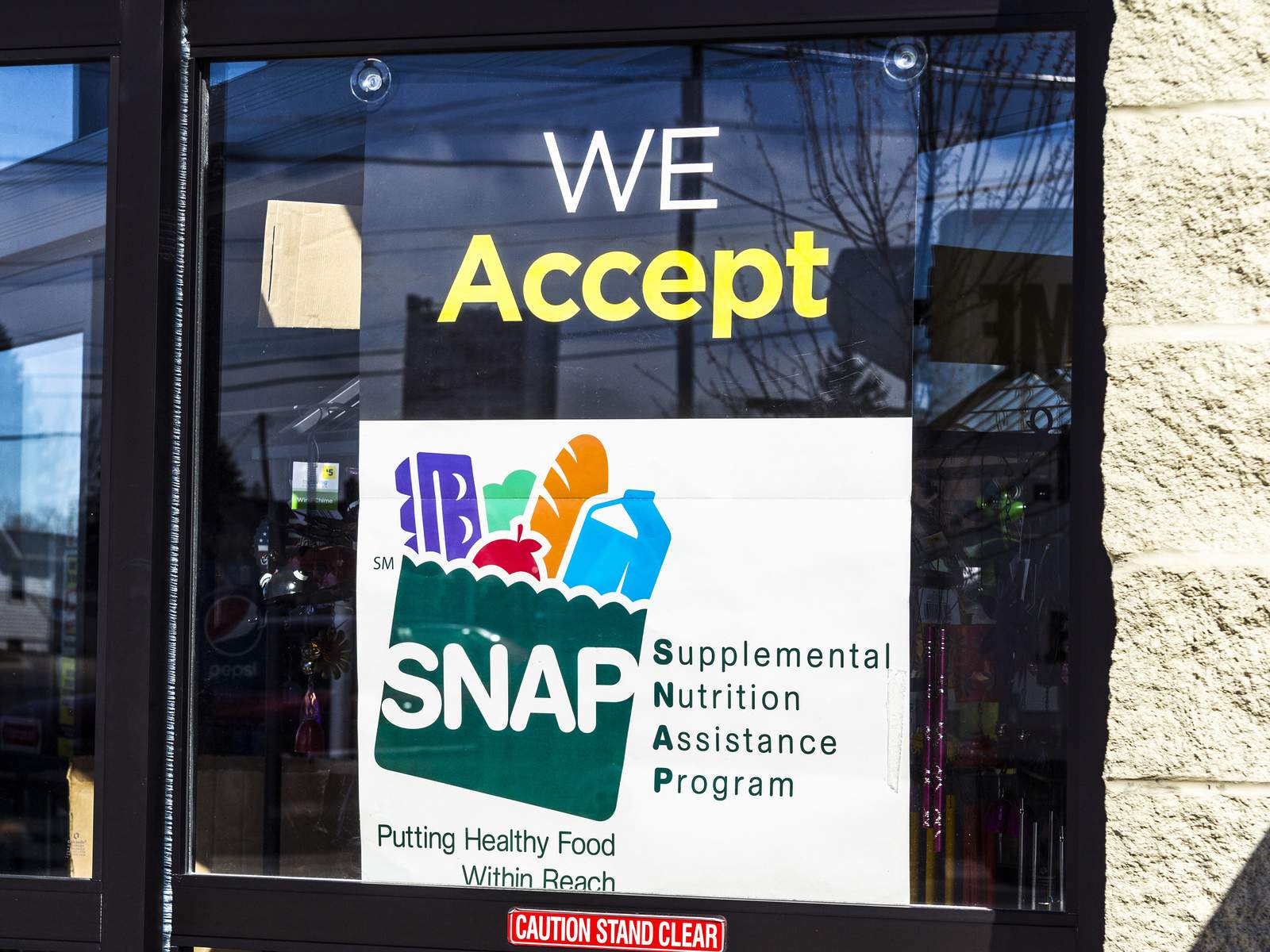 Gov. Abbott extends emergency SNAP food benefits for month of September