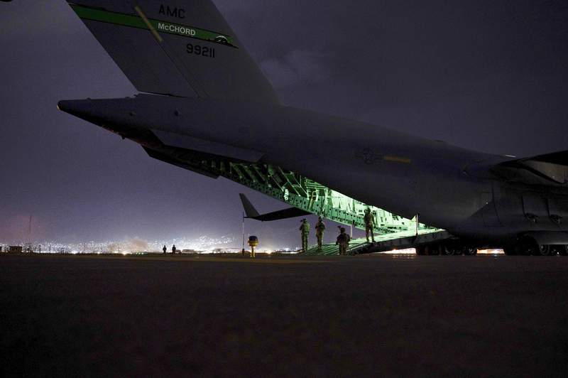 ‘It looked apocalyptic’: Crew describes Afghan departure