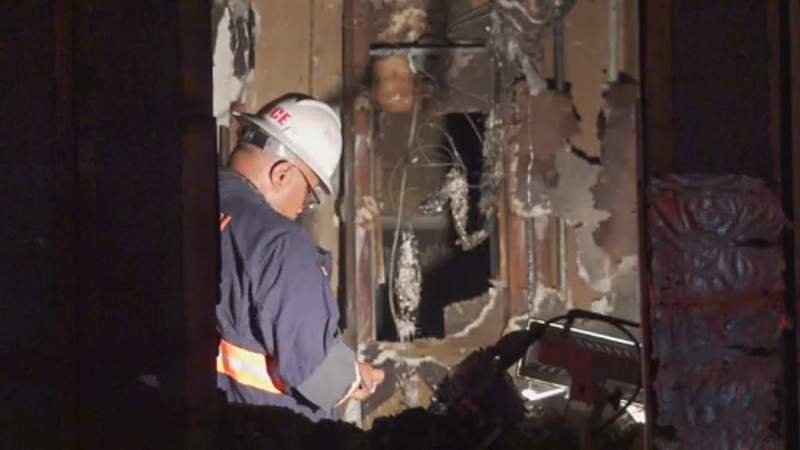 1 person killed, another injured in south Houston house fire, officials say