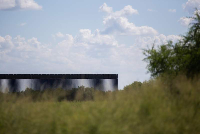 State agency awards $11 million contract to oversee construction of Gov. Greg Abbott’s Texas-Mexico border wall