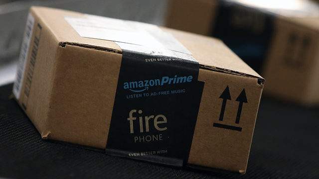 VIDEO: Amazon driver falls for teens prank, follows unusual delivery instructions