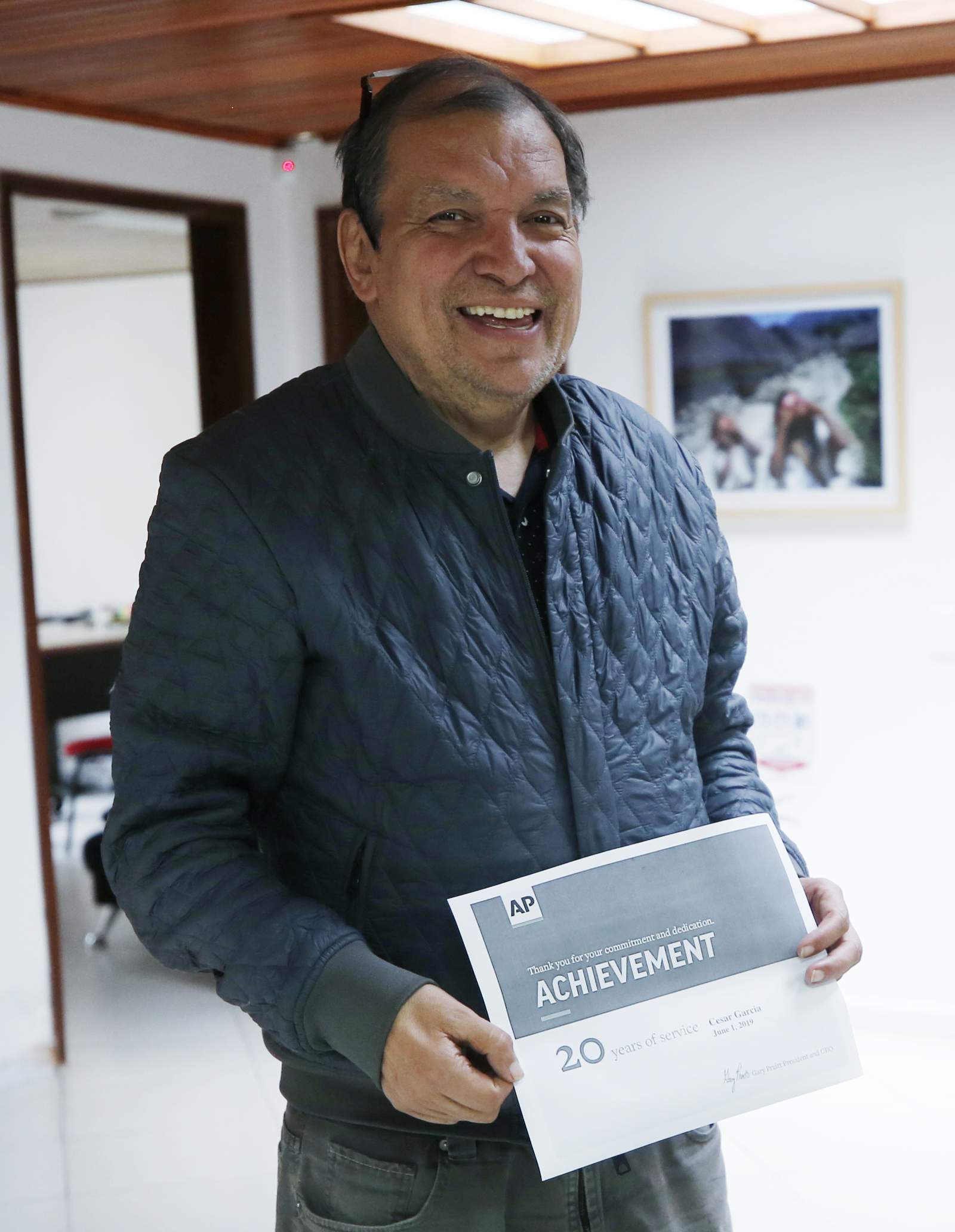 César Garcia, AP Colombia reporter, dies after illness at 61