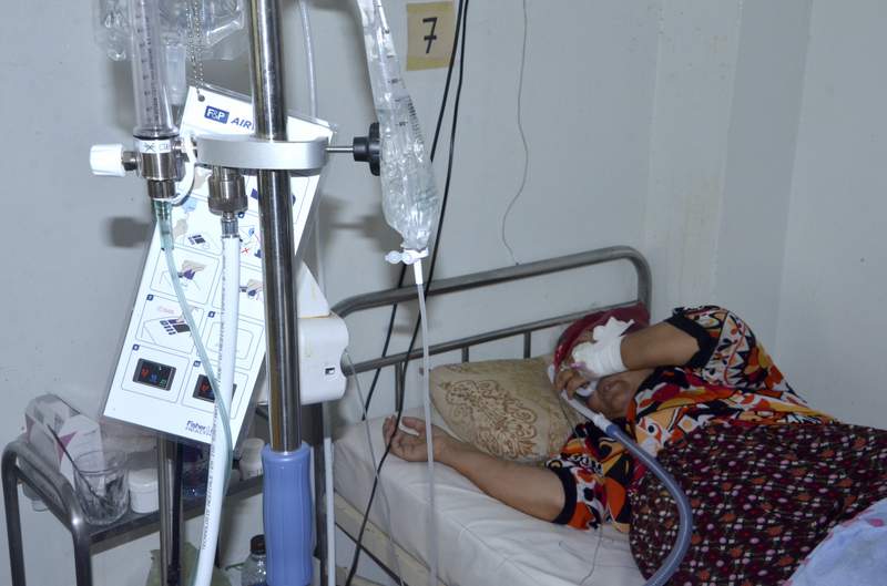 Understaffed Tunisian hospital battles coronavirus spike