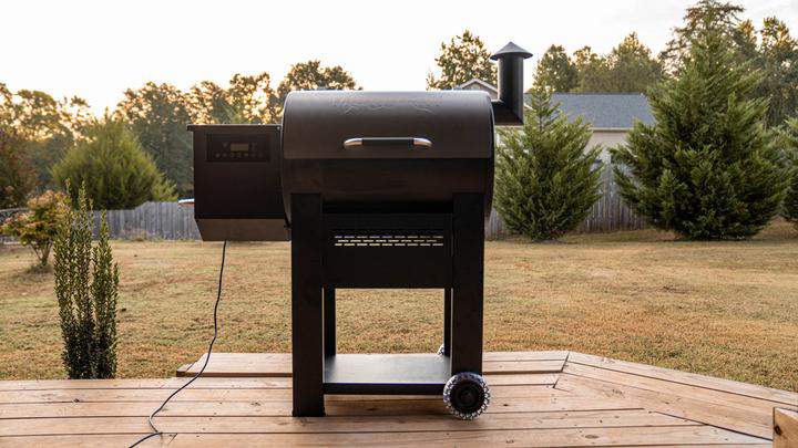 ATTENTION GRILLERS: This pellet grill is a MUST-HAVE for a summer cookout