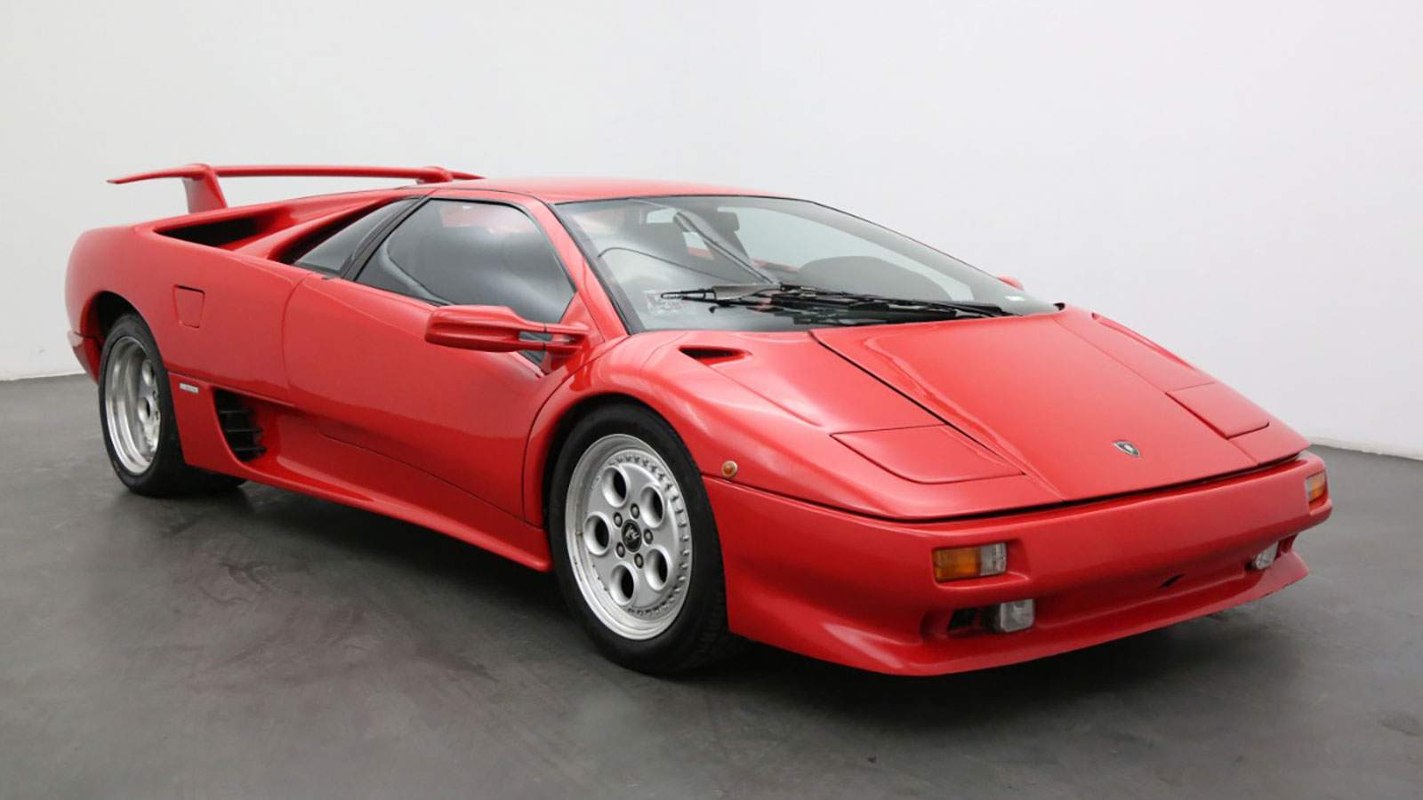 The Lamborghini Diablo featured in the James Bond film Die Another Day is for sale
