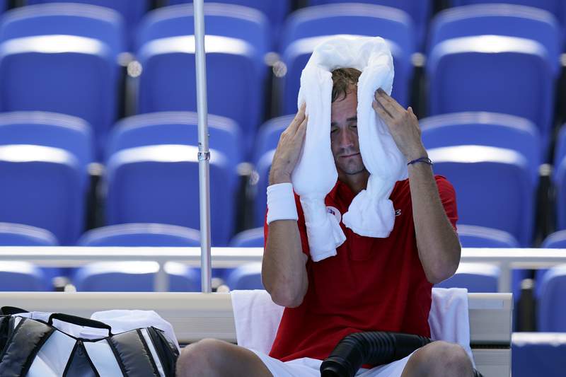 Grasping for air: Heat a major issue at Olympic tennis venue
