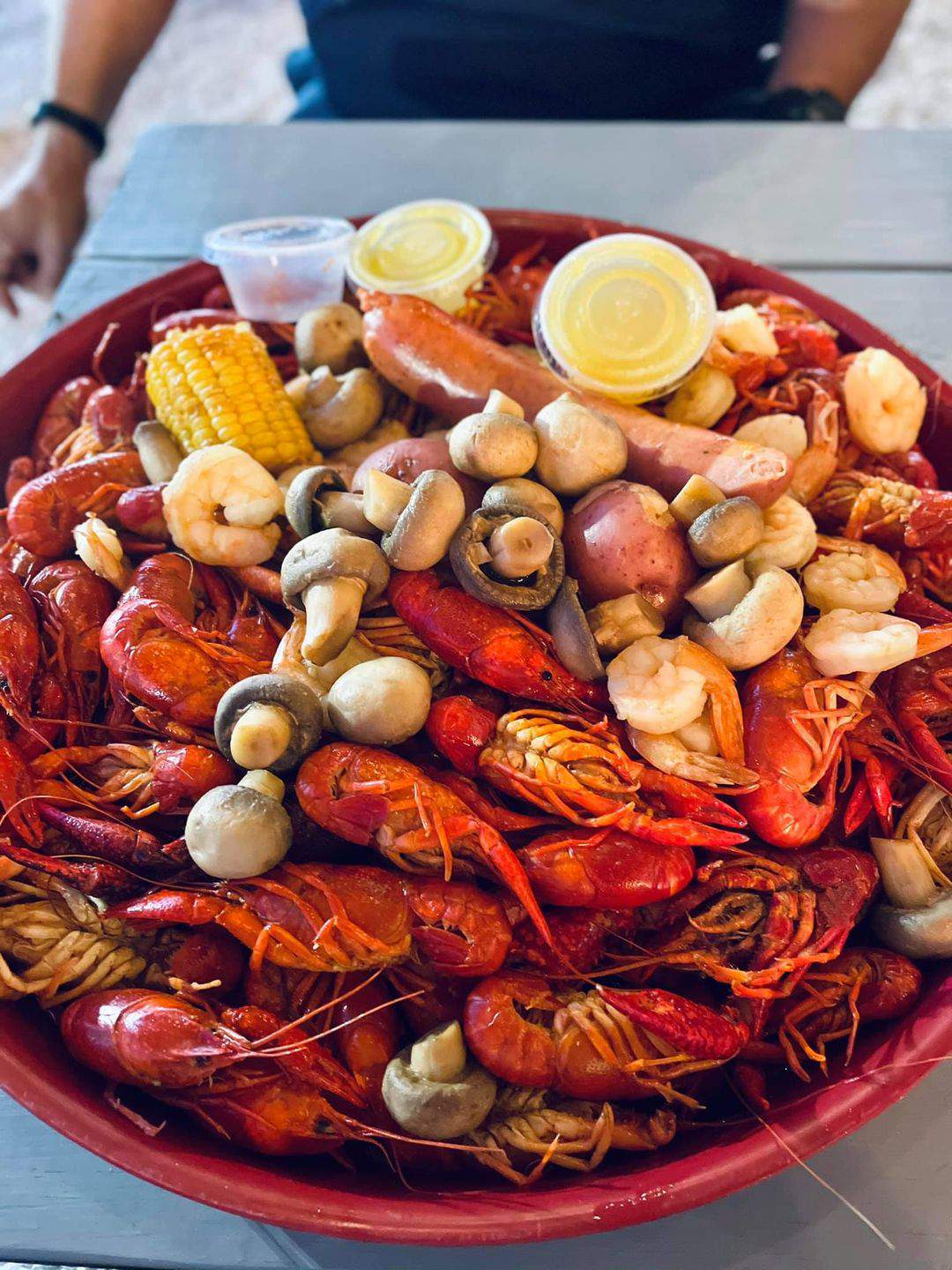 Kingwood-based crawfish and seafood business opens second location in Spring