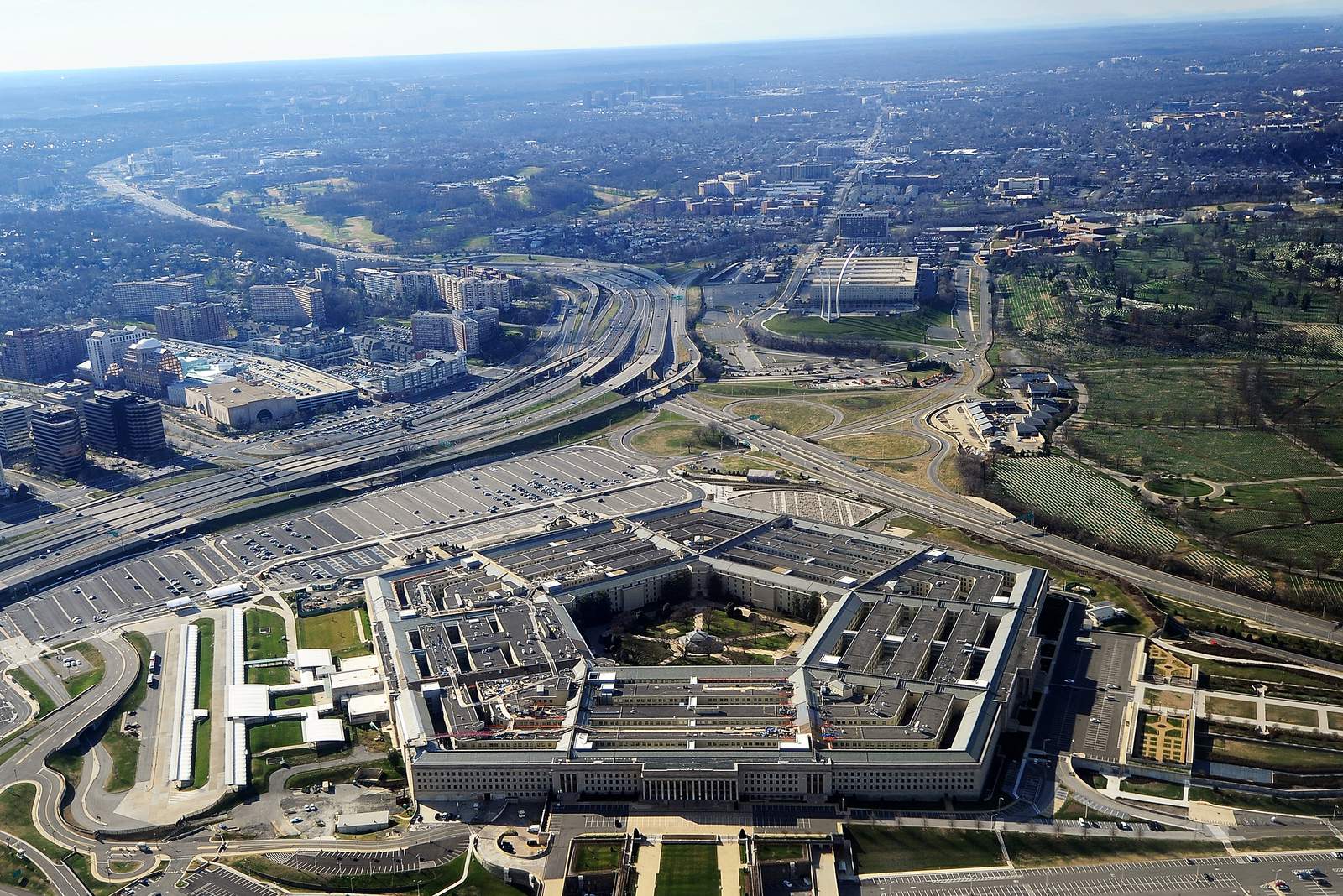 Pentagon orders shutdown of Stars and Stripes newspaper