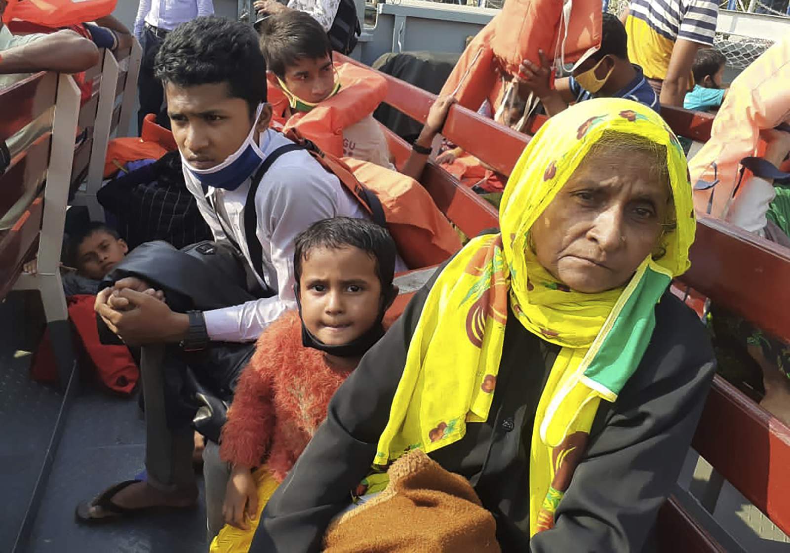 First Rohingya refugees arrive at isolated Bangladesh island
