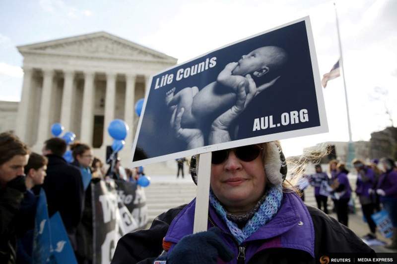 Texas Senate advances bill that would outlaw abortions if Roe v. Wade is overturned