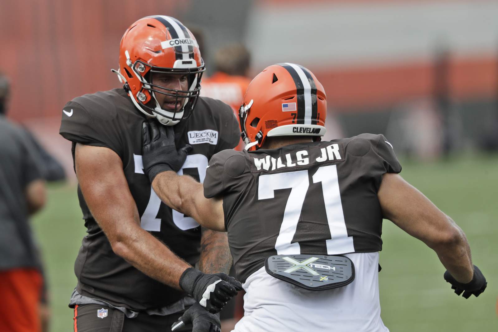 Browns tackle Conklin not starting against Bengals
