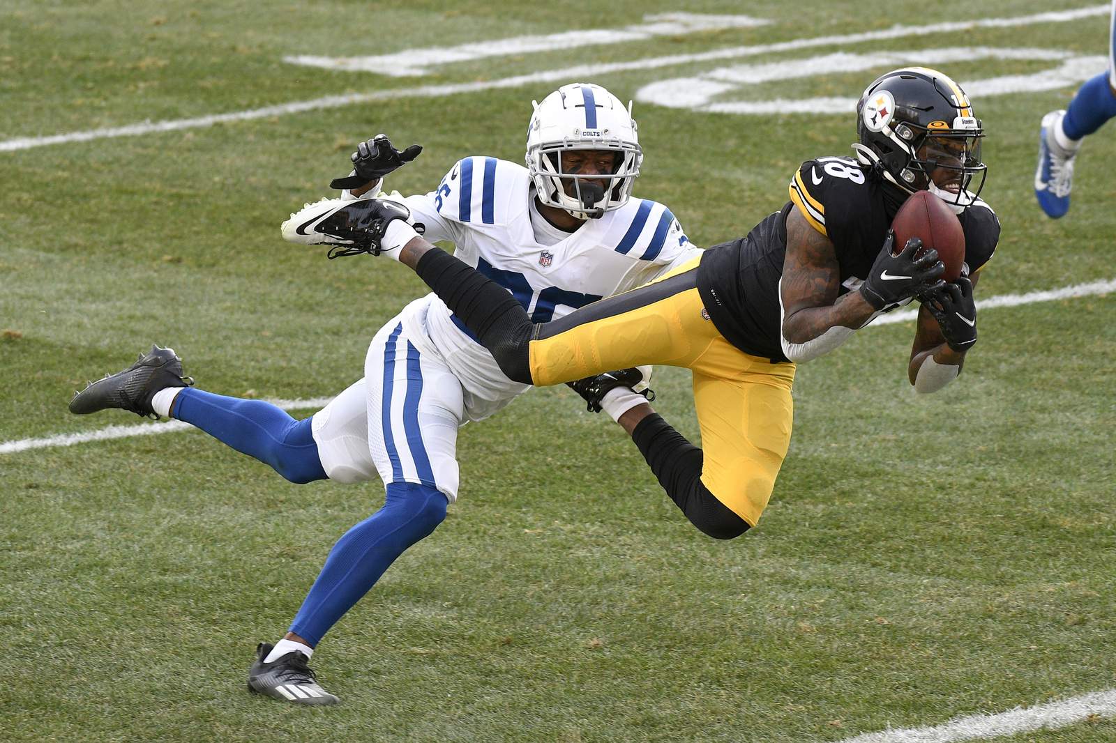 Steelers rally past Colts to end skid, lock up AFC North