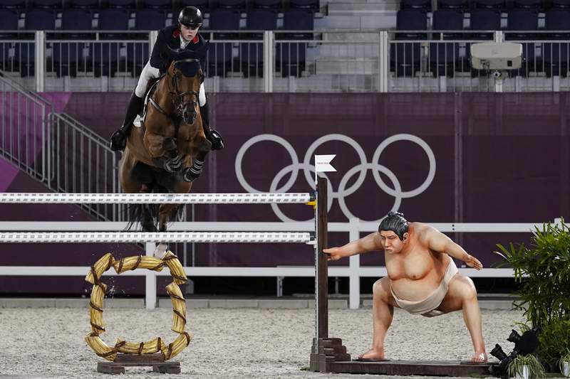 Sumo removed, but equestrian course designer defends choice