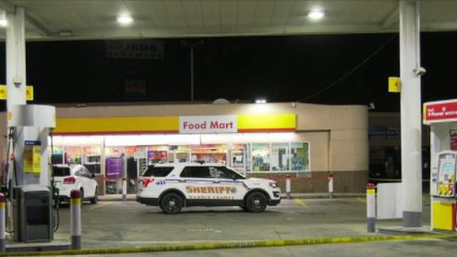 Man shot and killed at gas station in northeast Harris County, deputies say