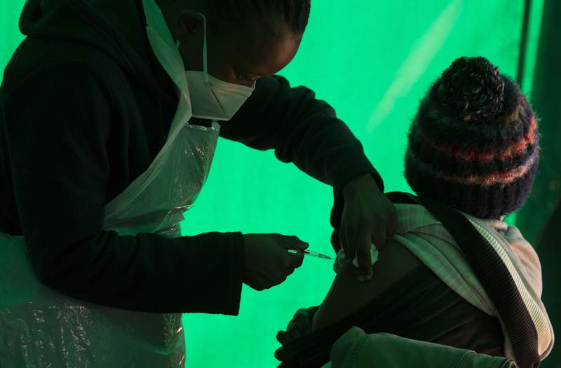Foundation to spend $1.3B to vaccinate Africans for COVID