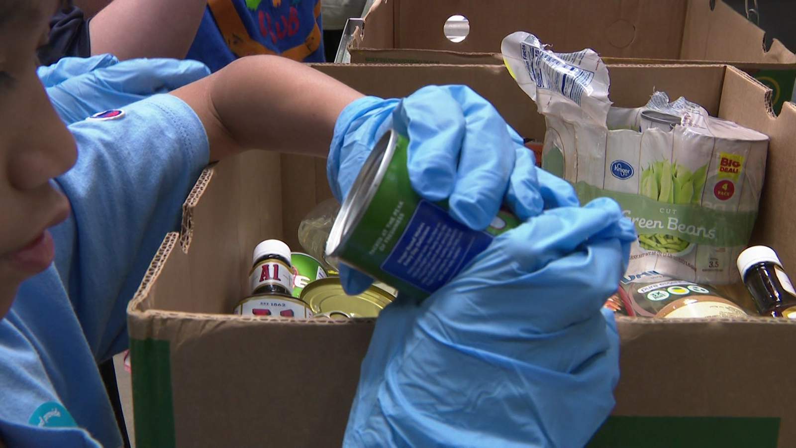 Houston Food Bank preparing quarantine food kits due to area coronavirus cases, asking for volunteers