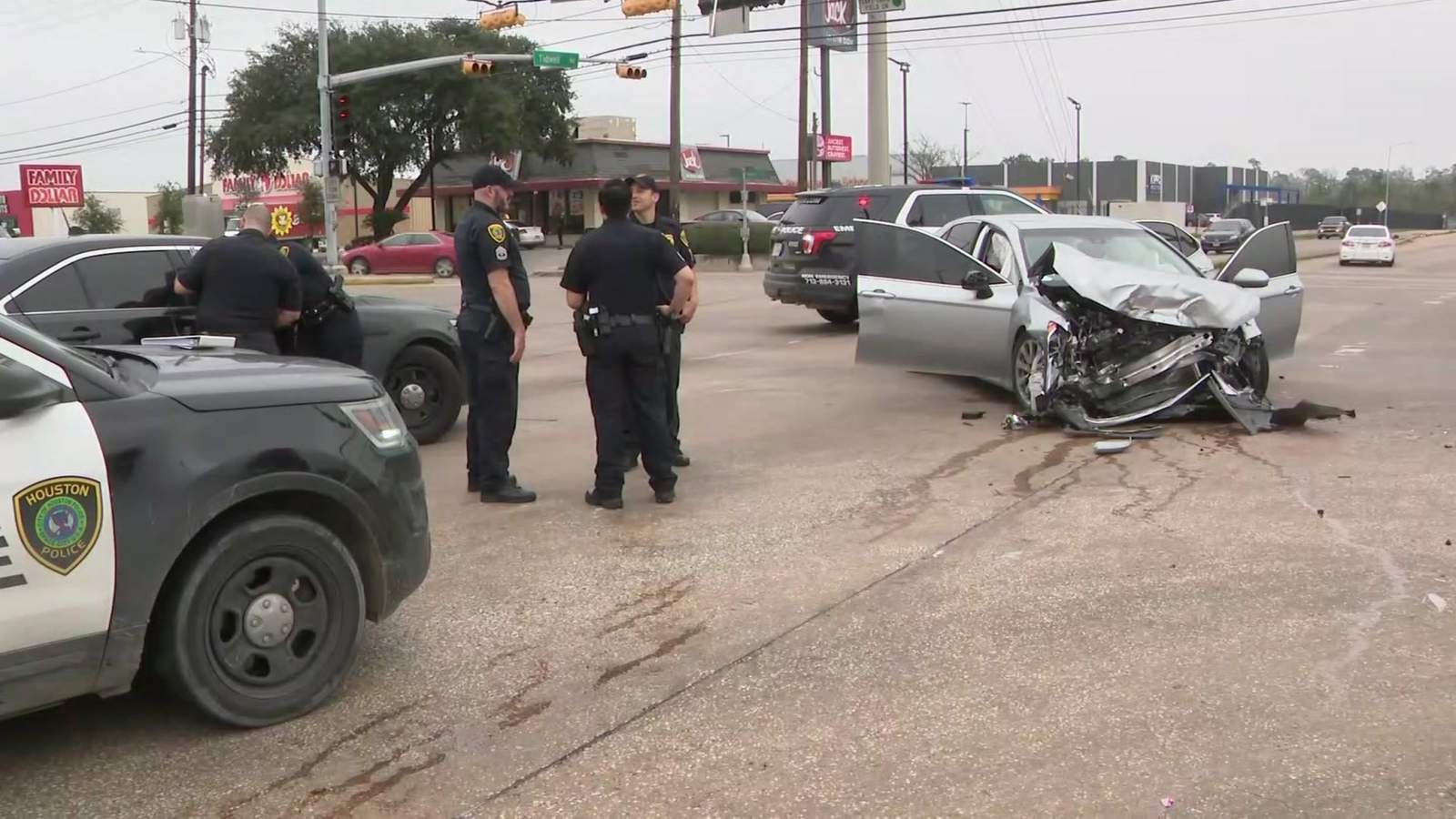 Woman leads police on 120 mph chase before crashing into truck in northeast Houston: HPD