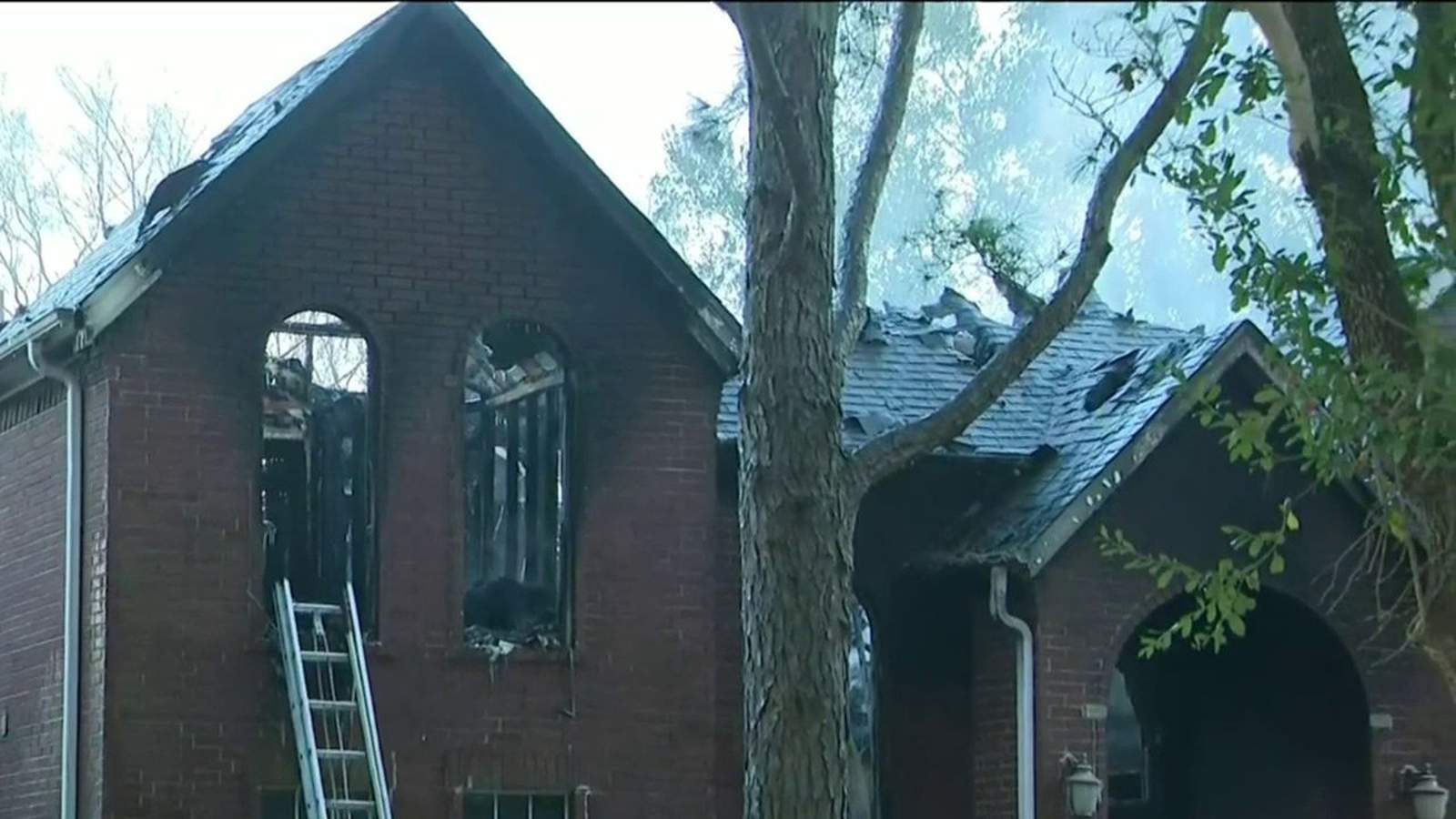 Grandmother, 3 children die in Sugar Land house fire, officials say