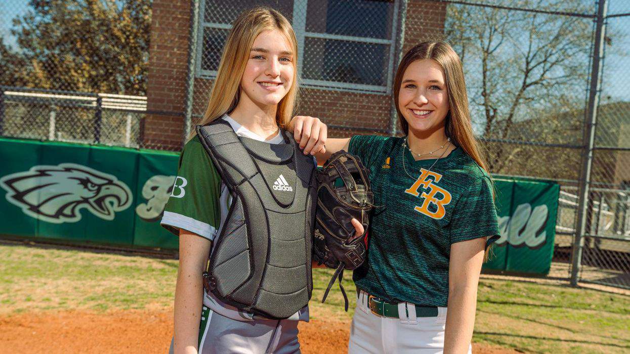 VYPE Campus: The Hodge Sisters finally together