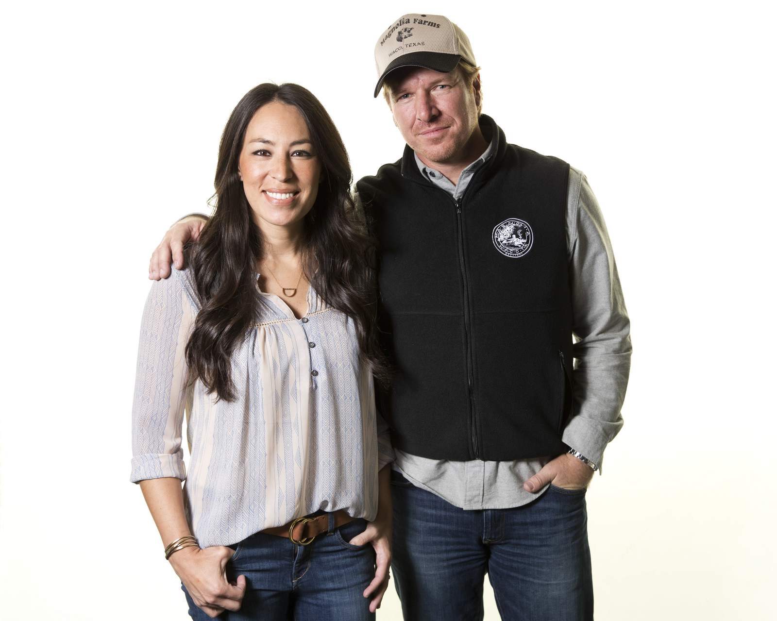 Chip, Joanna Gaines return to 'Fixer Upper' for new network