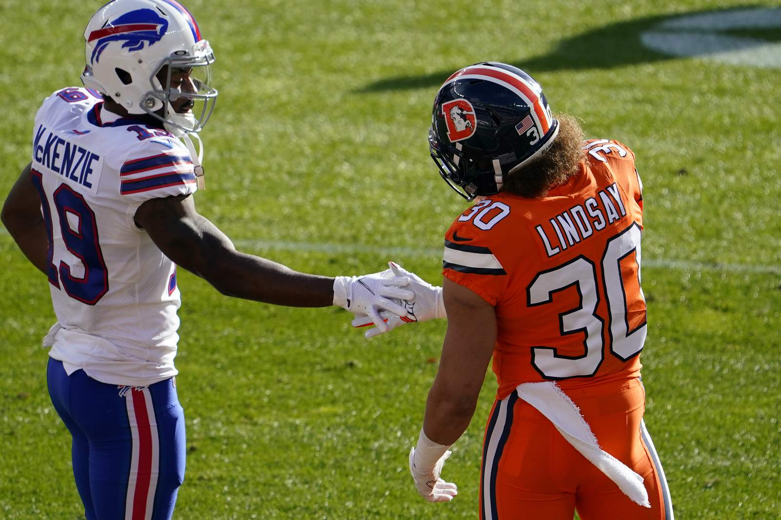 Bills beat Broncos 48-19 for first AFC East crown since 1995