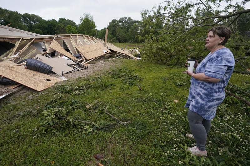 Storms spawn twisters in Mississippi, kill driver in Georgia