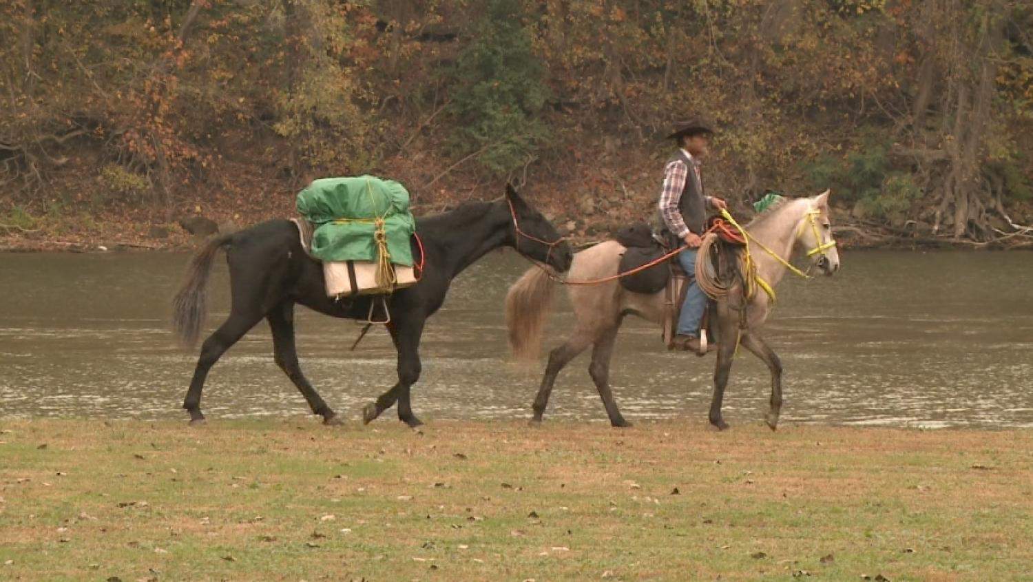 Cowboy riding 400 miles on horseback to raise awareness for cancer in memory of father