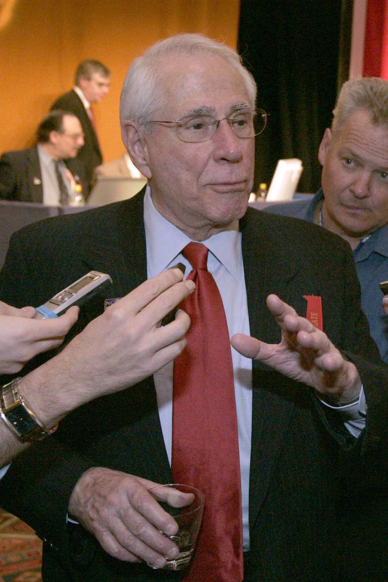 Mike Gravel, former US senator for Alaska, dies at 91