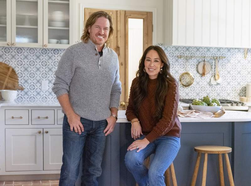 VIDEO: ‘Fixer Upper’ star Chip Gaines debuts bald look, raises more than $500K for St. Jude