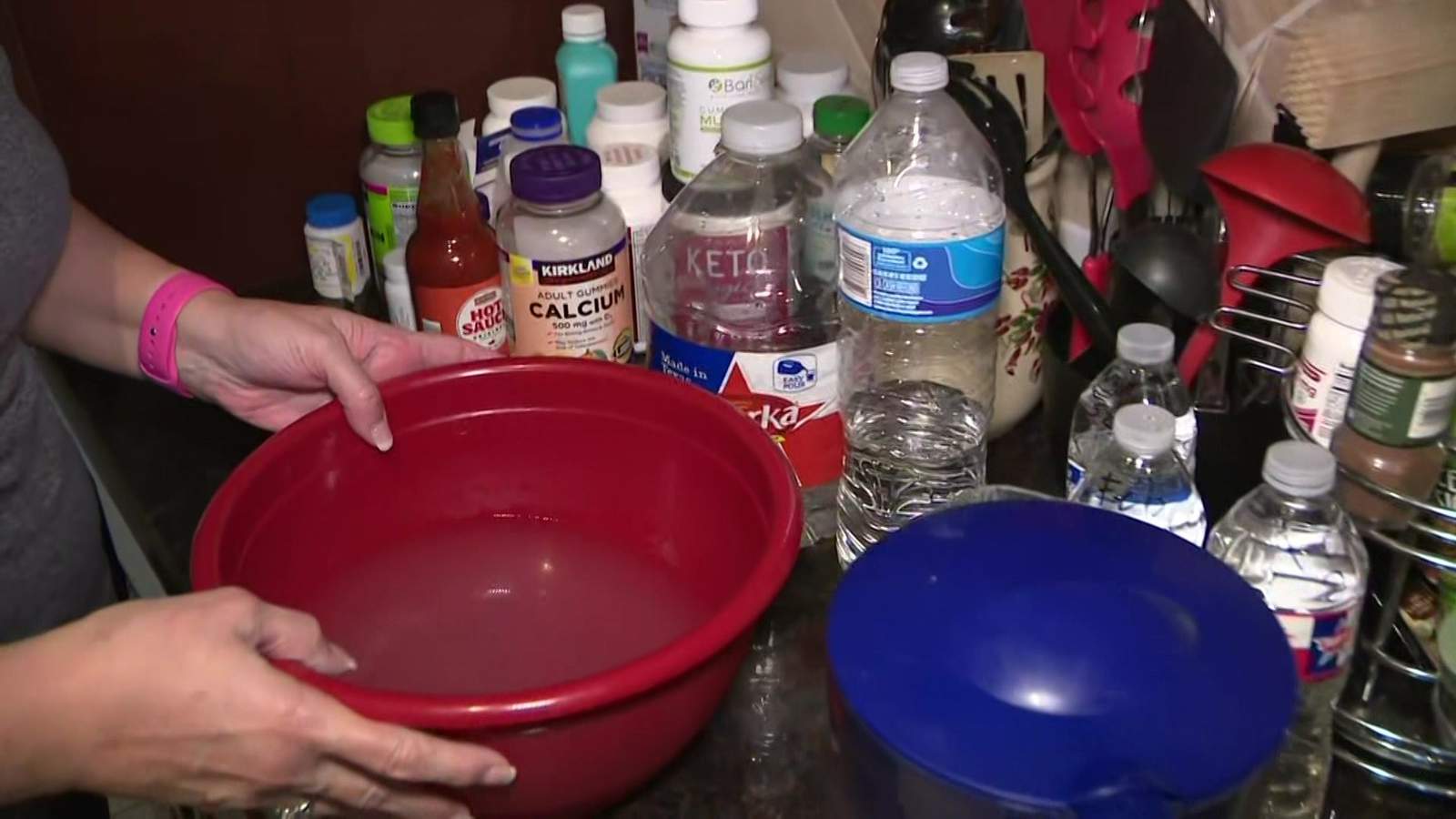 Sienna Plantation residents worry well water causing skin rashes