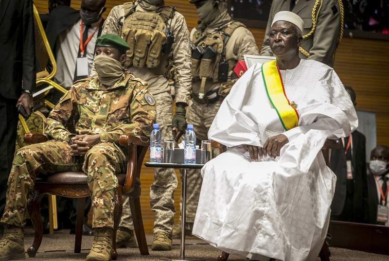 Mali junta leader sworn in as president after 2nd coup