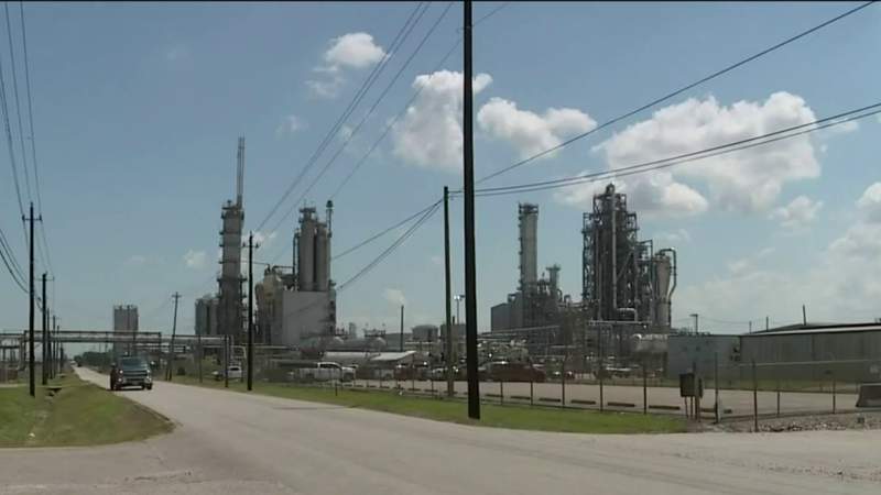 2 dead, dozens of employees injured after chemical leak at LyondellBasell facility in La Porte, company says