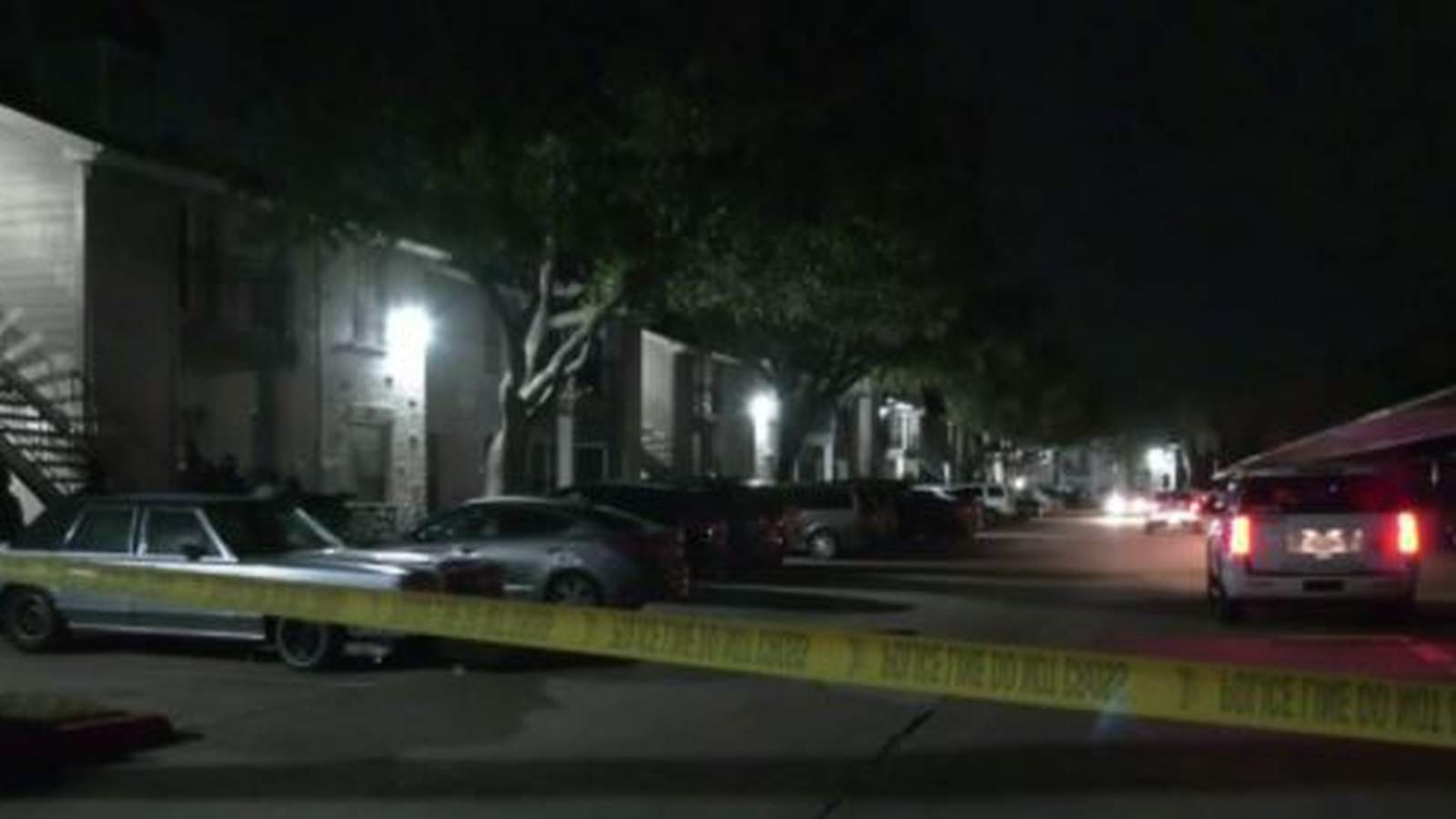 Man found shot at apartment complex in northwest Harris County dies, deputies say