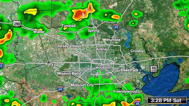 RADAR: Scattered showers move through Houston area
