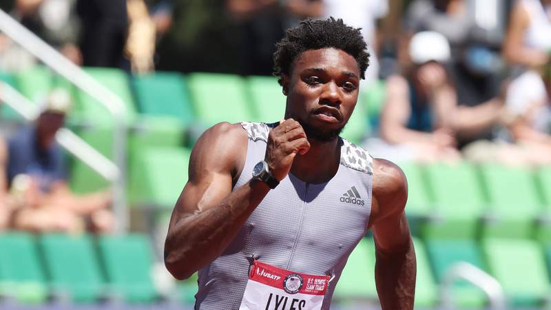 Lyles wins Trials 200m, makes 1st Games; Knighton, 17, joins