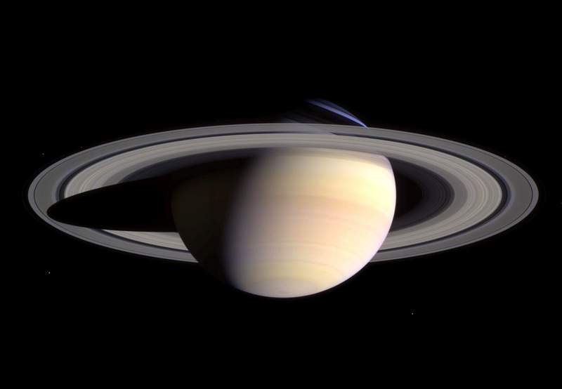 Saturn bo svojo najbližjo točko Zemlji dosegel v ponedeljek zjutraj zjutraj.  Takole si ga oglejte