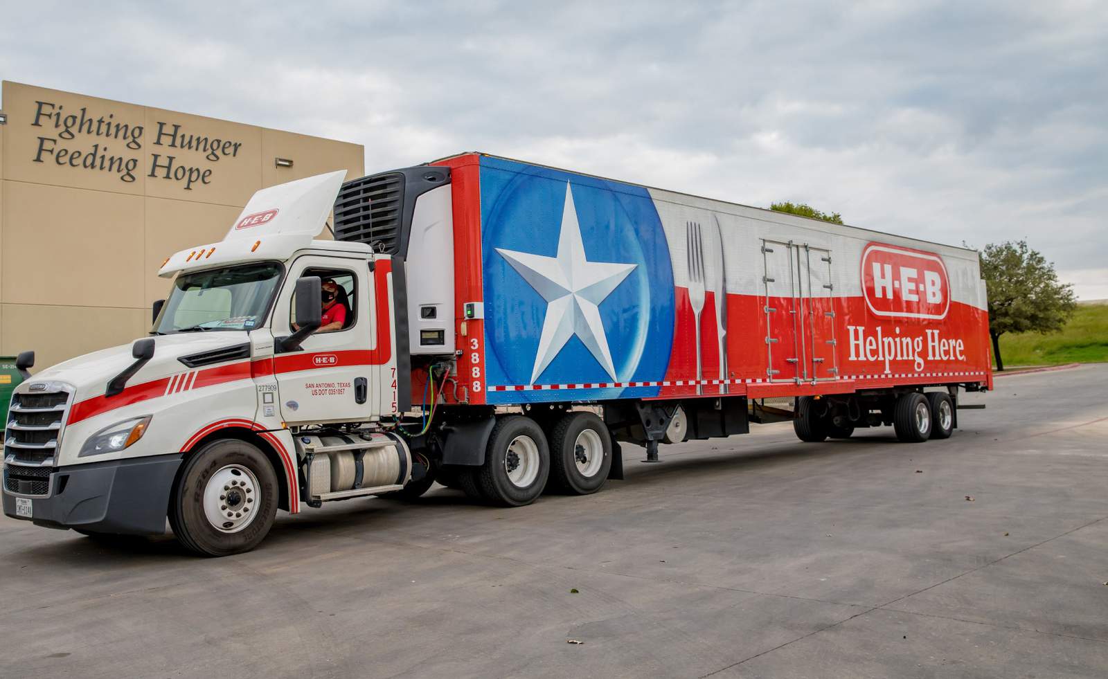 H-E-B donates $1 million to Texas food banks to help those in need after winter storm