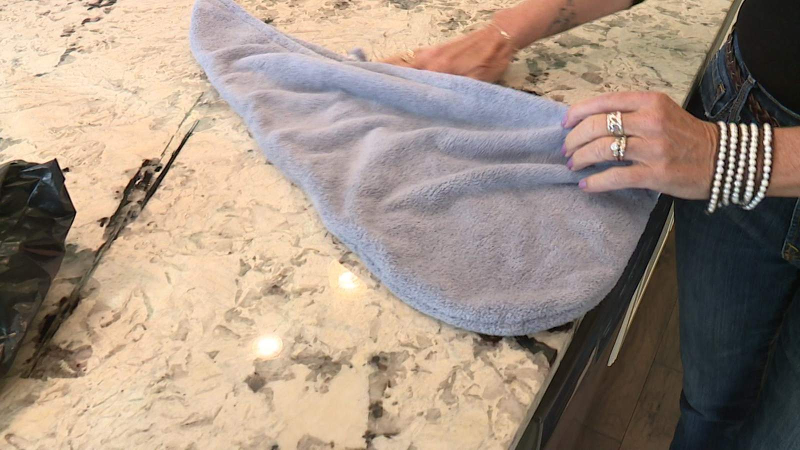 Can this towel really leave your hair dried and styled?