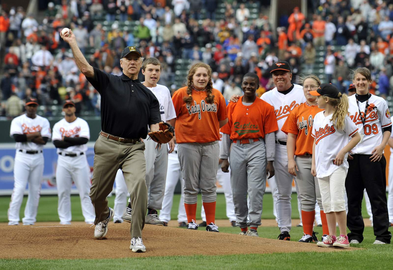 Nats make their pitch to Biden, invite him to throw 1st ball