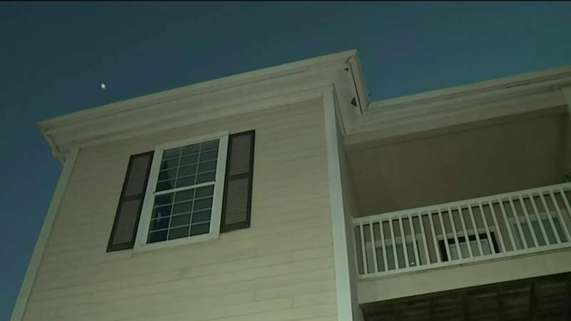 5-year-old falls from third-story apartment window in Mission Bend, deputies say