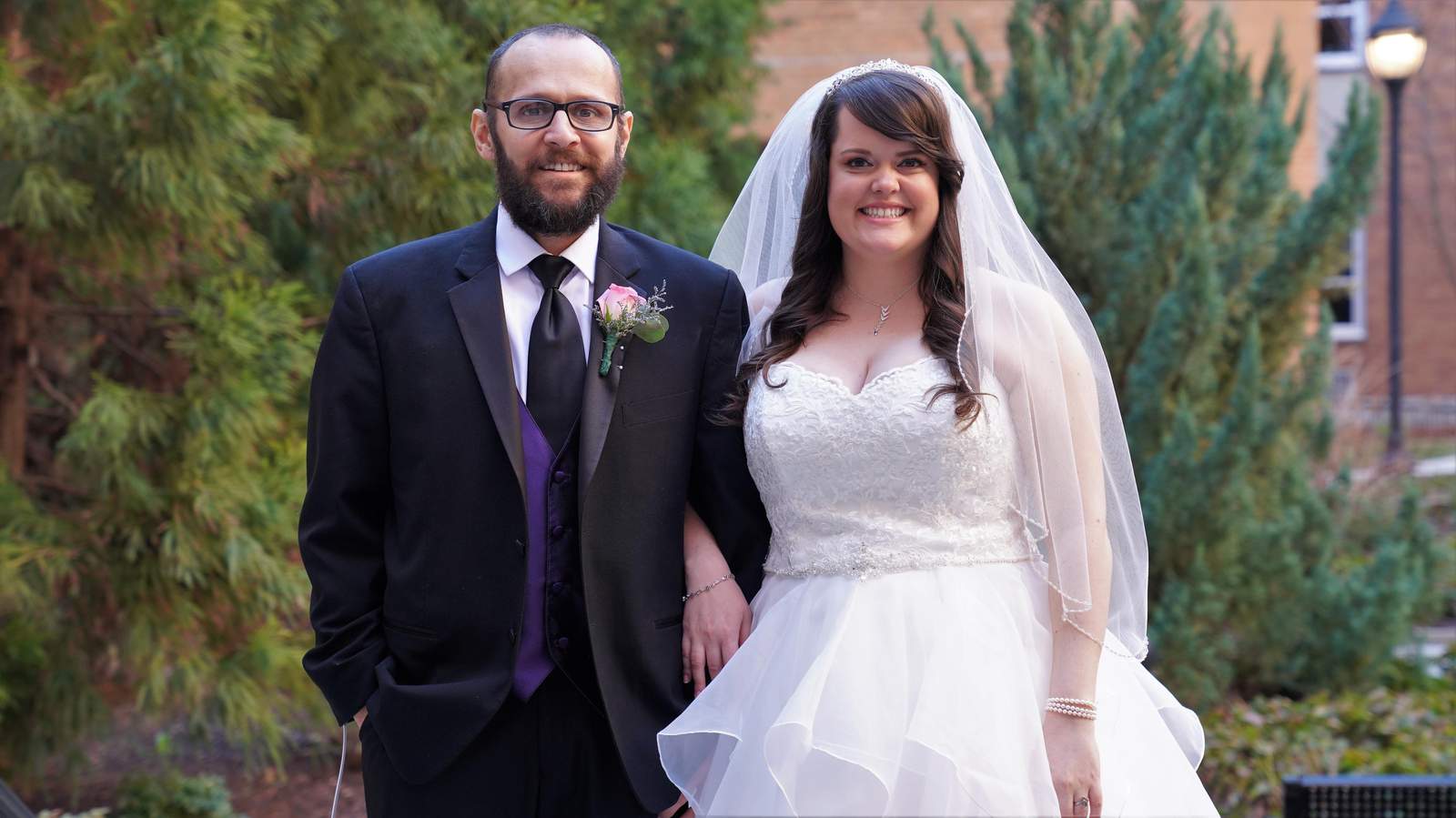 A hospital organized a wedding for a terminally ill patient