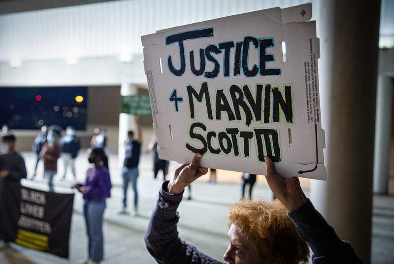 Collin County detention officers won't face charges over in-custody death of Marvin Scott III