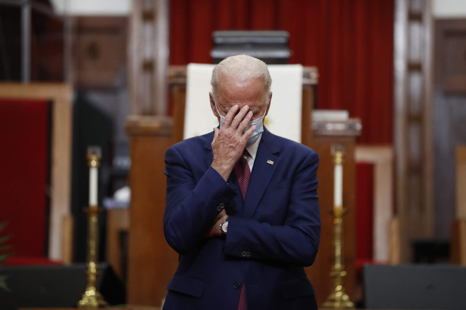 Biden's bid touts faith, courts even religious conservatives