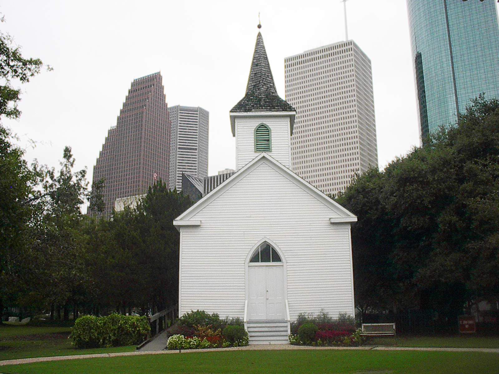Say ‘I do’ downtown: Get hitched for $150 at St. John Church this Valentine’s Day