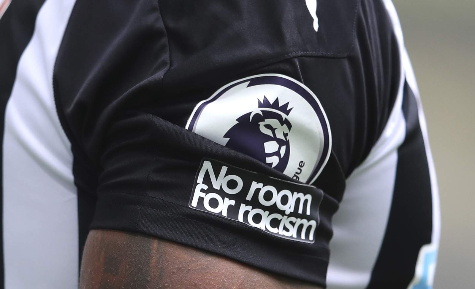 English soccer heads ask Zuckerberg, Dorsey to act on racism
