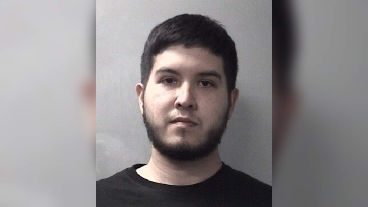 Man steals over $41,000 worth of iPads from Deer Park ISD school, sells them on eBay, police say
