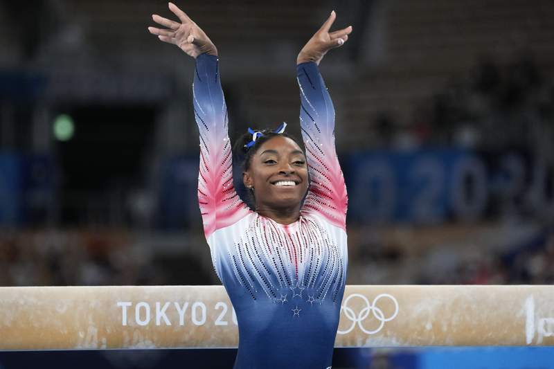 Here is how people are congratulating Simone Biles on her comeback medal