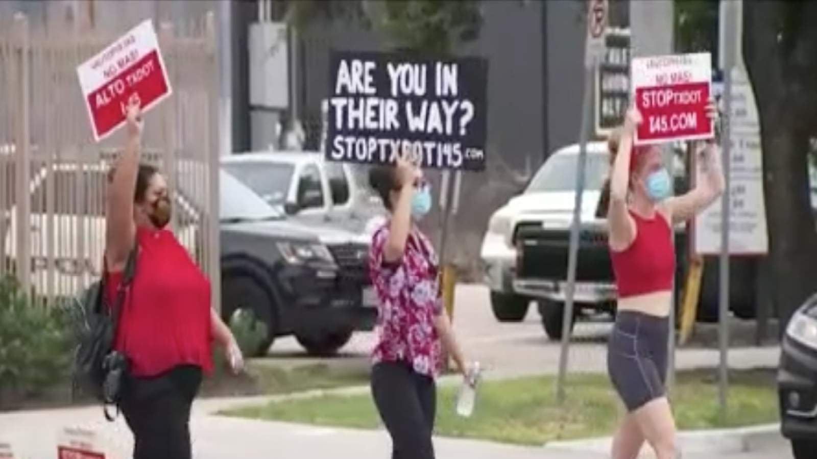 Residents protest I-45 expansion, citing displaced residents, air quality as top concerns