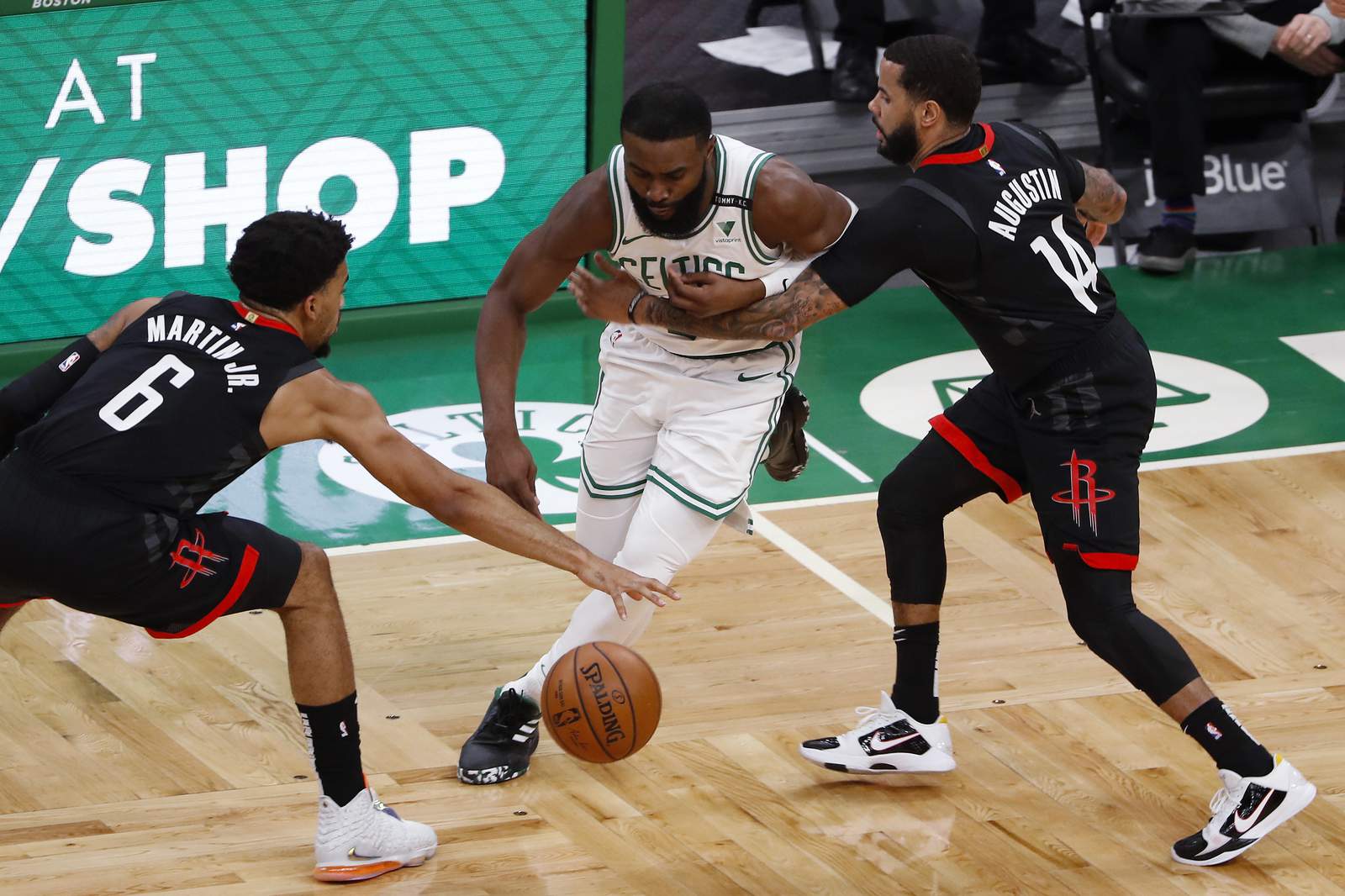 Another perfect night by Williams lifts Celtics over Rockets