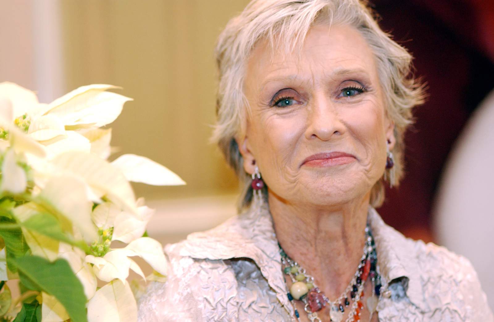 Cloris Leachman, Oscar-winning actor also known as TV’s Phyllis Lindstrom, dies at 94, publicist says